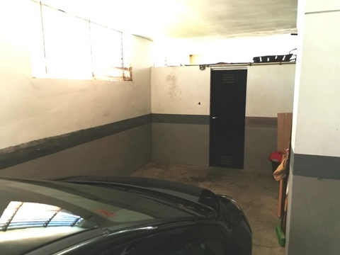 Tiefgaragenstellplatz