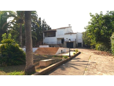 Einfamilienhaus mieten in Cala Bona, mit Garage, 2.333 m² Grundstück, 6 Zimmer