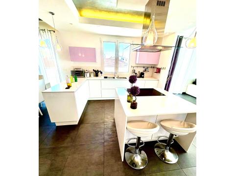 Maisonette- Wohnung kaufen in Riccione, 180 m² Wohnfläche, 4 Zimmer