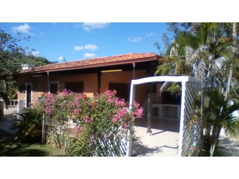 Einfamilienhaus mieten in San Bernardino, 3.000 m² Grundstück, 75 m² Wohnfläche, 2 Zimmer