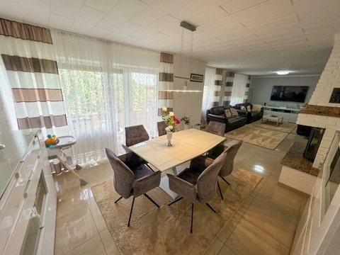 Etagenwohnung kaufen in Siegburg, 122,48 m² Wohnfläche, 4 Zimmer