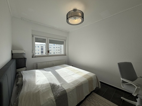 Schlafzimmer 1