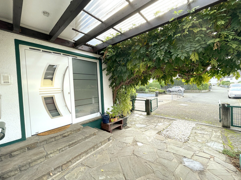 Einfamilienhaus kaufen in Lohmar, mit Garage, mit Stellplatz, 855 m² Grundstück, 141 m² Wohnfläche, 4 Zimmer