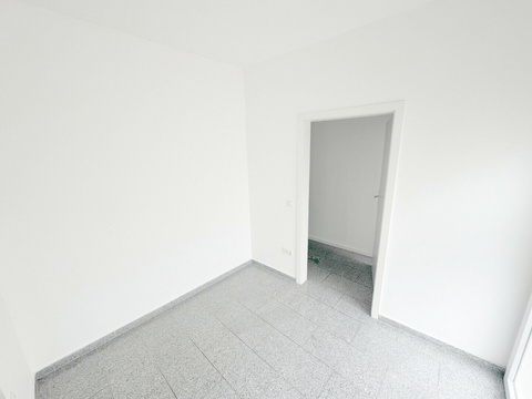 Zimmer mit Durchgang