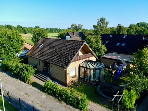Einfamilienhaus kaufen in Wilhelmshaven, mit Garage, mit Stellplatz, 605 m² Grundstück, 180 m² Wohnfläche, 7 Zimmer