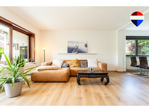 Großzügiges Wohnzimmer