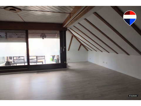 Wohnbereich mit Zugang zur Dachterrasse