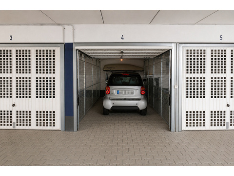 2.TG-Stellplatz mit Tor