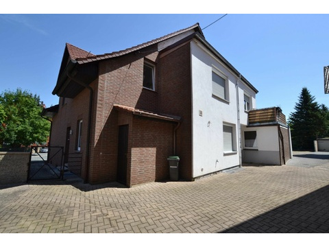 Zweifamilienhaus