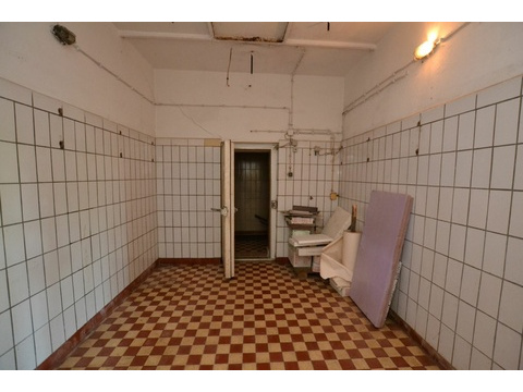 Wohn-/Geschäftshaus - Gewerbe