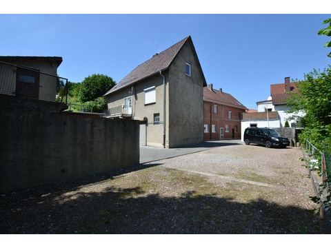 Wohn- und Geschäftshaus