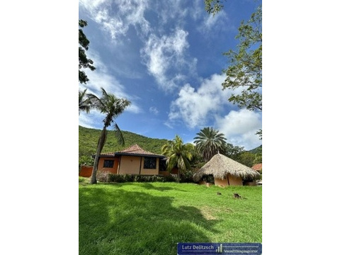 Einfamilienhaus kaufen in Nueva Esparta, mit Stellplatz, 3.575 m² Grundstück, 290 m² Wohnfläche, 4 Zimmer
