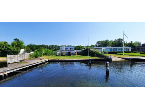 haus-mit-bootsliegeplatz-kaufen-holland-82