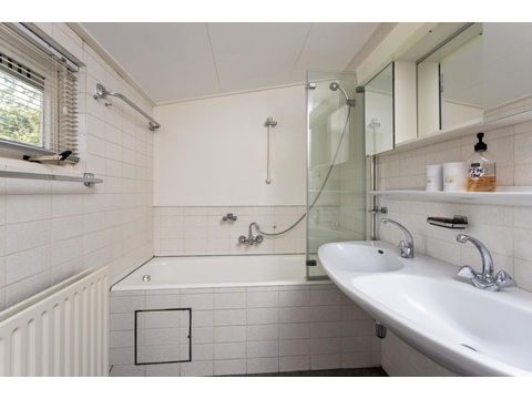 haus-mit-bootsliegeplatz-kaufen-holland-38