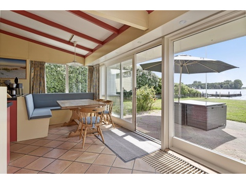 haus-mit-bootsliegeplatz-kaufen-holland-21