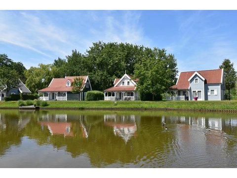 Einfamilienhaus kaufen in Bruinisse, mit Stellplatz, 318 m² Grundstück, 83 m² Wohnfläche, 4 Zimmer