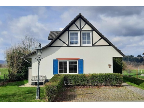 Einfamilienhaus kaufen in Cochem, 433 m² Grundstück, 83 m² Wohnfläche, 4 Zimmer