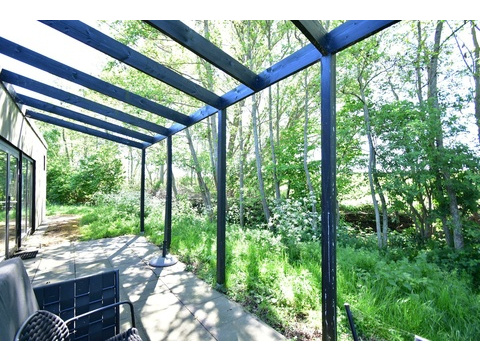 natur-ferienhaus-kaufen-holland-terrasse-waldrand-recreatieadviseurs-vakantiehuistekoop-nl.jpg