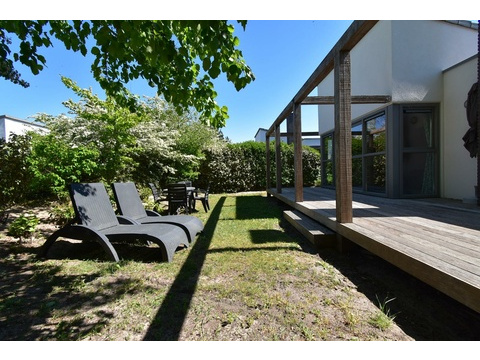 ferienhaus-ouddorp-lounge-terrasse-recreatieadviseurs-vakantiehuistekoop-nl.jpg