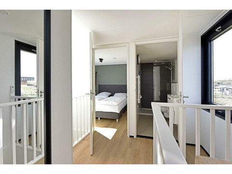 ferienhaus-kaufen-am-Wasser-brielle-001