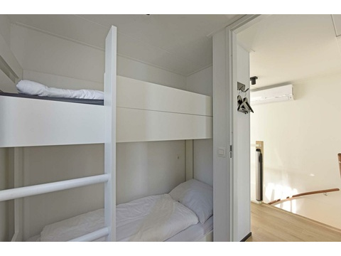 ferienhaus-kaufen-am-Wasser-brielle-007