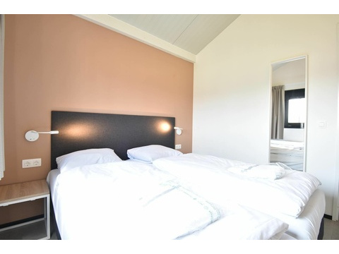 Ferienhaus-zu-verkaufen-Lakeside-Resort-Brielle 005