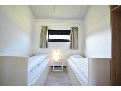 Ferienhaus-zu-verkaufen-Lakeside-Resort-Brielle 024