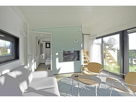 moderne-houten-recreatiewoning-kopen-3238LZ-huisje-59-vooraanzicht-recreatieadviseurs...