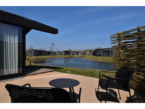Ferienhaus-zu-verkaufen-Lakeside-Resort-Brielle01