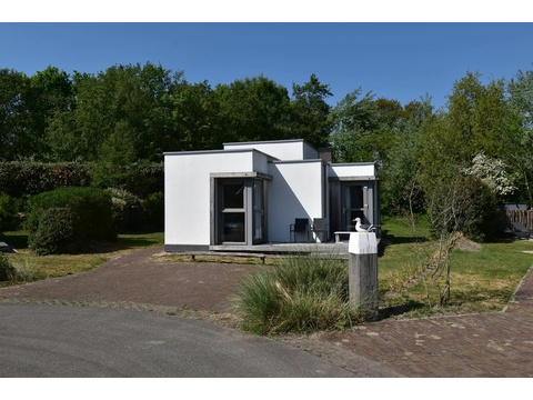 Einfamilienhaus kaufen in Ouddorp, mit Stellplatz, 705 m² Grundstück, 76 m² Wohnfläche, 4 Zimmer