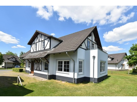 Einfamilienhaus kaufen in Cochem, mit Stellplatz, 425 m² Grundstück, 133 m² Wohnfläche, 7 Zimmer