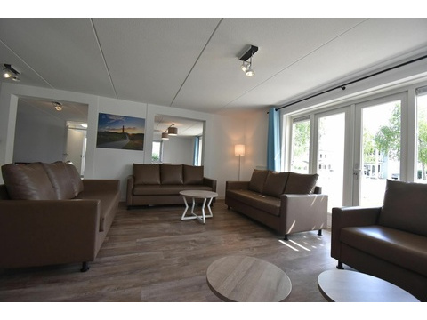 ferienhaus-wohnzimmer-kap-helius-modernes-interieur012