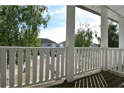 ferienwohnung-schlafzimmer-cap-helius-balcony-zugang-boxspring10