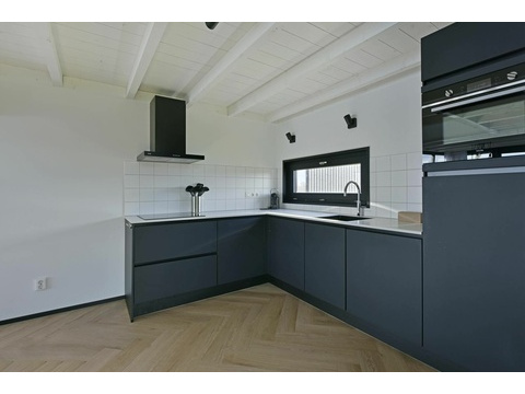 Luxus 4-Personen-Ferienhaus direkt am Wasser im Roompot Lakeside Resort Brielle mit 2 Schlafzimmern...