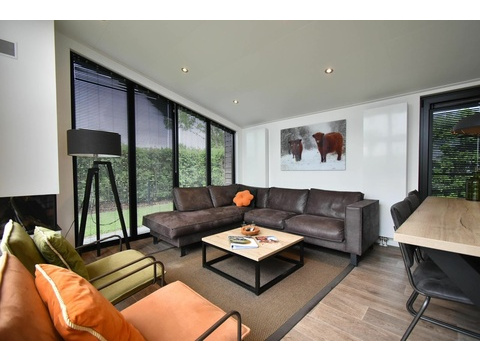 ferienhaus-kaufen-herkingen-wohnzimmer-esszimmer-2025.webp001