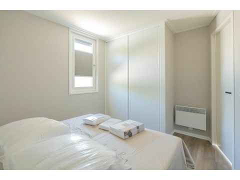 Hauptschlafzimmer-Ferienhaus-Burgh-Haamstede-Mit-Doppelbett002