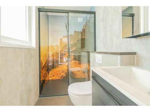 Luxus Badezimmer Chalet Schouwen Duin Mit Künstlerischer Duschwand001