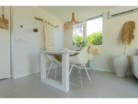Wohnzimmer Chalet Schouwen Duin Schiebetür Garten Südlage Ibiza-Stil003