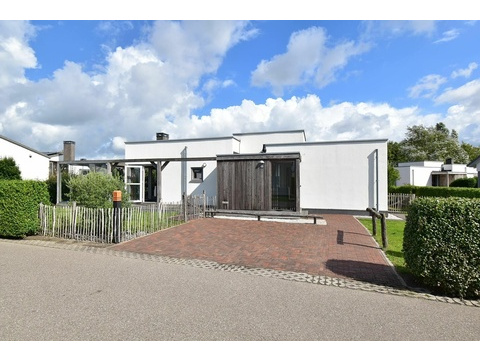 Einfamilienhaus kaufen in Ouddorp, mit Stellplatz, 527 m² Grundstück, 78 m² Wohnfläche, 4 Zimmer