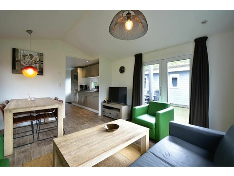 Chalet Bad Hoophuizen Wohnzimmer 04