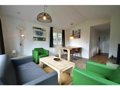 Chalet Bad Hoophuizen Wohnzimmer 01