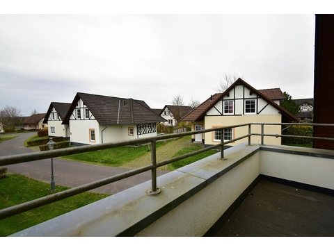 Freistehendes 4-Personen-Ferienhaus mit neuer Küche und 2 Bädern im Ferienresort Cochem013