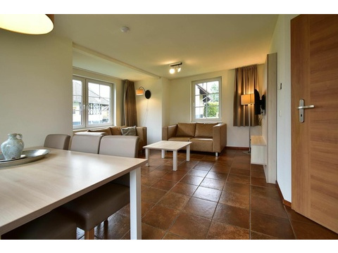 Freistehendes 4-Personen-Ferienhaus mit neuer Küche und 2 Bädern im Ferienresort Cochem033