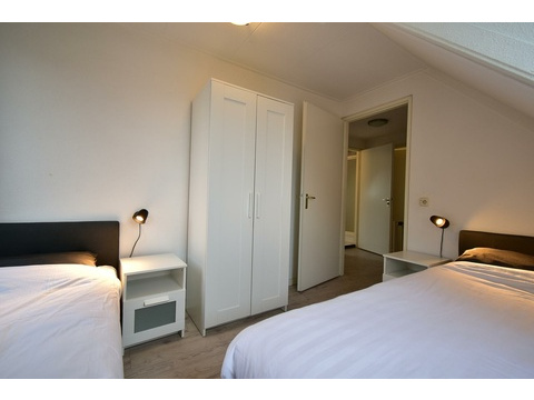 chalet-kaufen-summio-park-aquadelta-bruinisse-niederlande-zweites-schlafzimmer-obergeschoss-2025