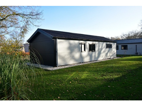 chalet-kaufen-europarcs-kaatsheuvel-hinterhof-garten-2025