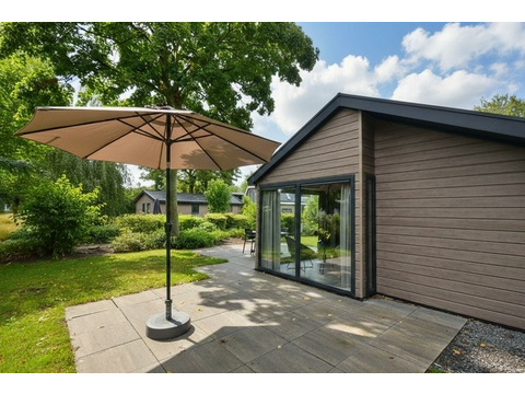 kaufen-chalet-biddinghuizen-zweite-terrasse-garten-recreatieadviseurs-vakantiehuistekoop-nl.jpg