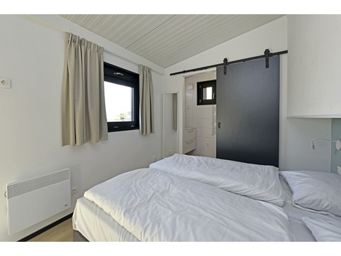 kaufen-meadow-brielle-schlafzimmer-bad-en-suite-recreatieadviseurs-vakantiehuistekoop-nl.jpg
