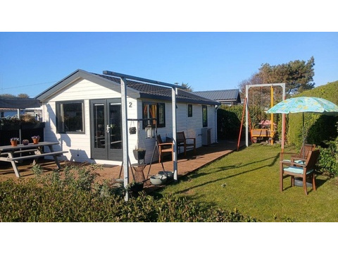 Einfamilienhaus kaufen in Hoek van Holland, 175 m² Grundstück, 32 m² Wohnfläche, 3 Zimmer