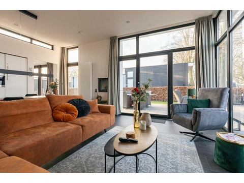 Ferienhaus am Wasser kaufen01