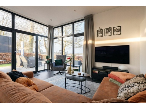 Ferienhaus am Wasser kaufen03